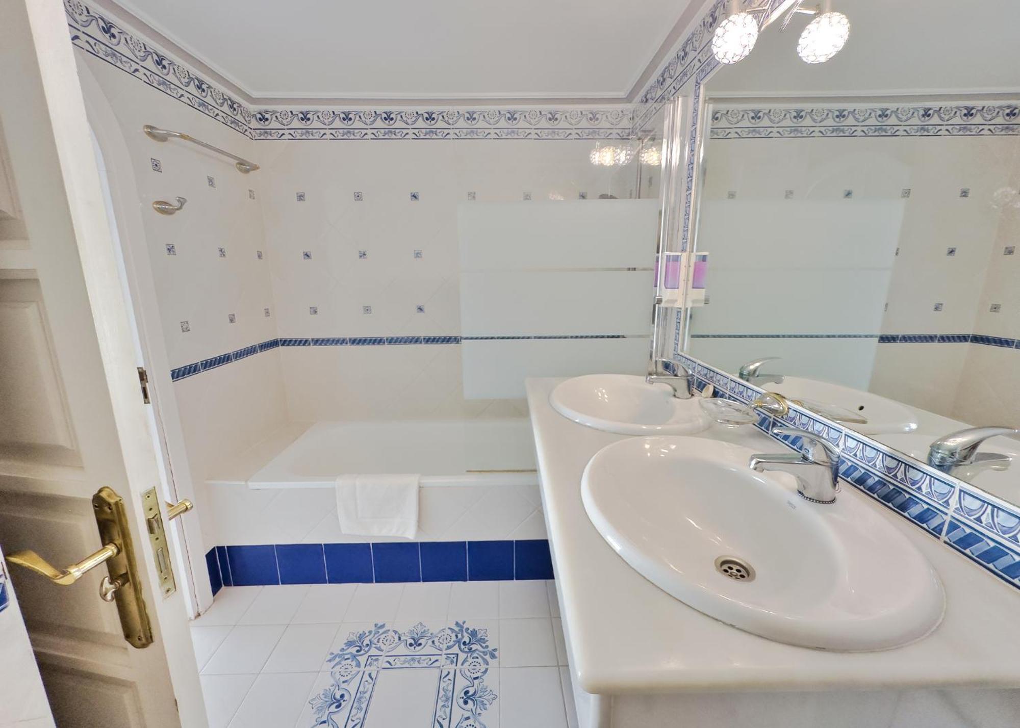 Skol 508 West Facing Duplex Apartment With Amazing Sea Views Marbella Dış mekan fotoğraf